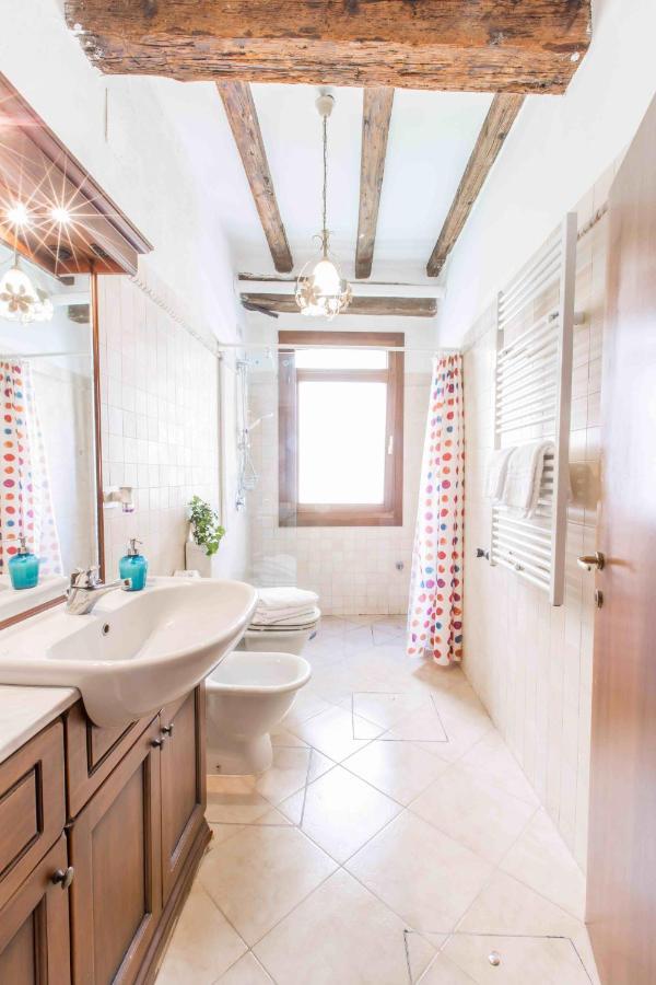 Canal Dream Cosy Apartment With Canal View Венеция Экстерьер фото